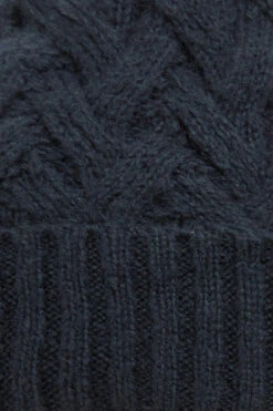 Horze Raya Mütze In Zopfstrickmuster Mit Fleecefutter 13 Horze Raya Mütze In Zopfstrickmuster Mit Fleecefutter -Reitmode Meiste 30848 IKB 2