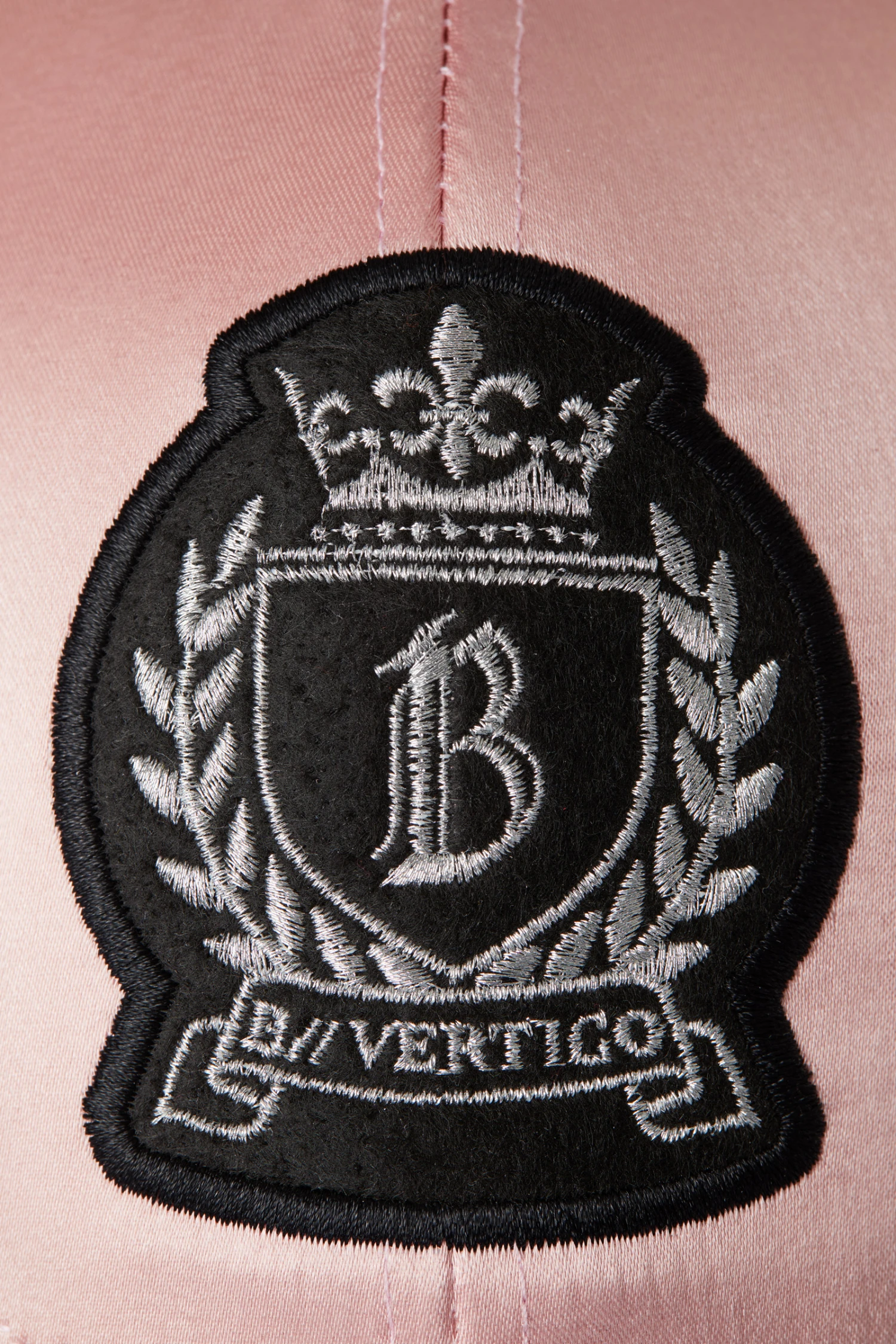 B Vertigo Satin Kappe 4 B Vertigo Satin Kappe – Bild 2