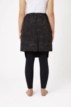 Horze Camo Luminox Reflektiernder Regenreitrock Für Damen 10 Horze Camo Luminox Reflektiernder Regenreitrock Für Damen -Reitmode Meiste 33980 099 04