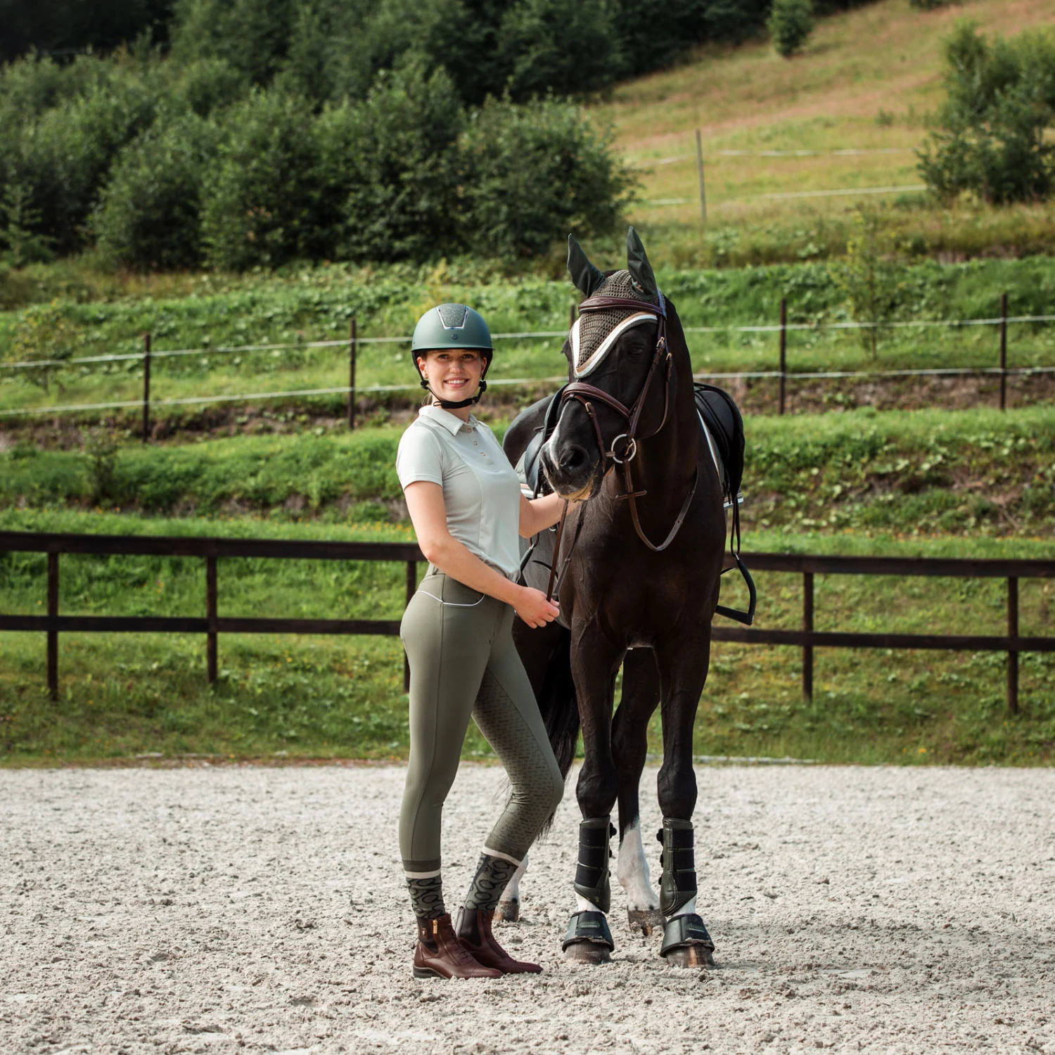 Horze Aubrey Damenreithose Mit Kniebesatz Und Hohem Bund 6 Horze Aubrey Damenreithose Mit Kniebesatz Und Hohem Bund – Bild 4