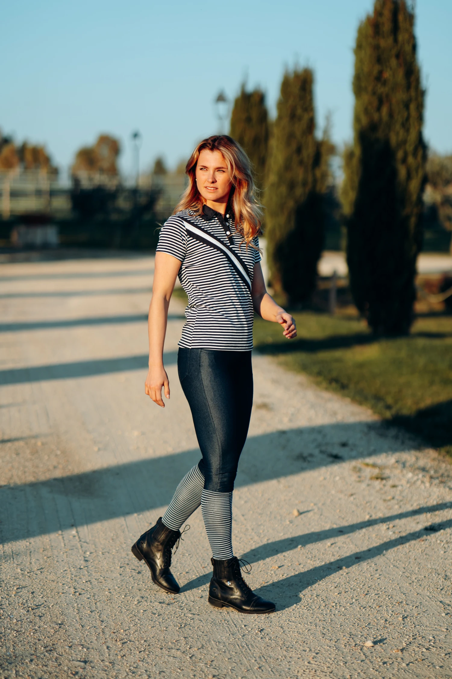 Horze Katia Jeans Look Vollbesatzreitleggings Für Damen 9 Horze Katia Jeans Look Vollbesatzreitleggings Für Damen – Bild 7