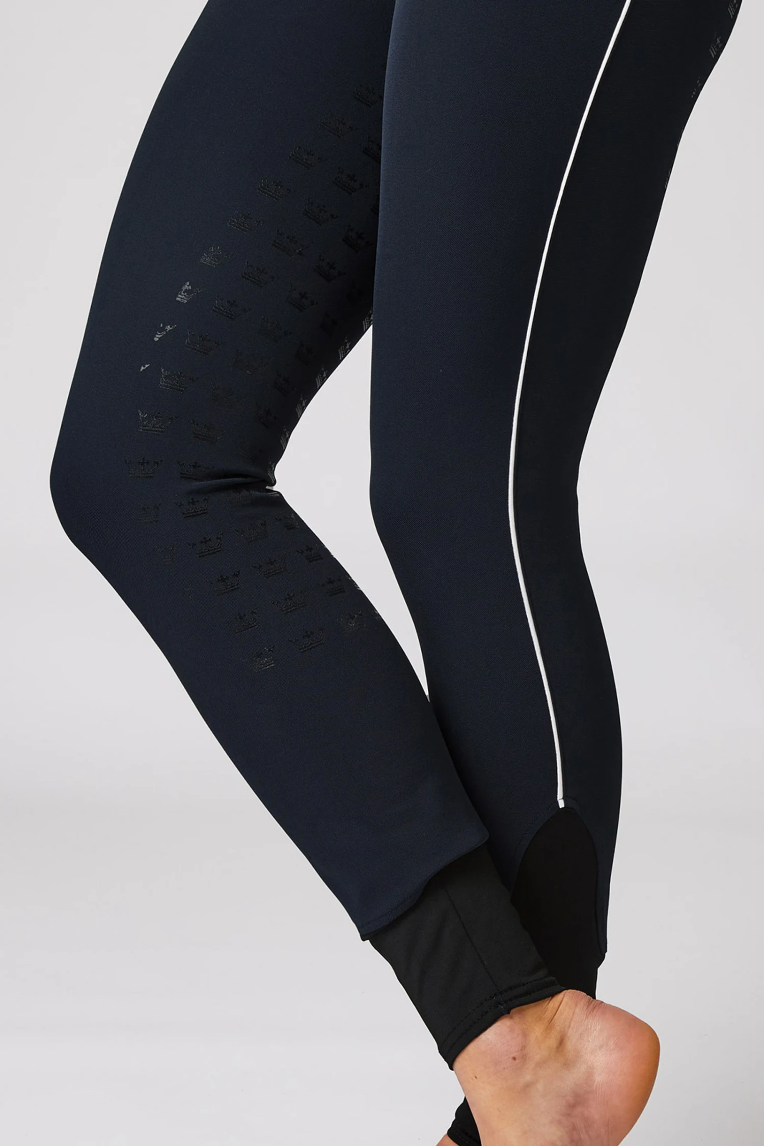 Reithose Mit Vollbesatz Mit Hohem Bund Und Kontrasteinfassung 7 Reithose Mit Vollbesatz Mit Hohem Bund Und Kontrasteinfassung – Bild 5